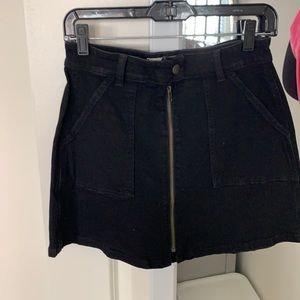 Madewell black denim zip-up skirt
